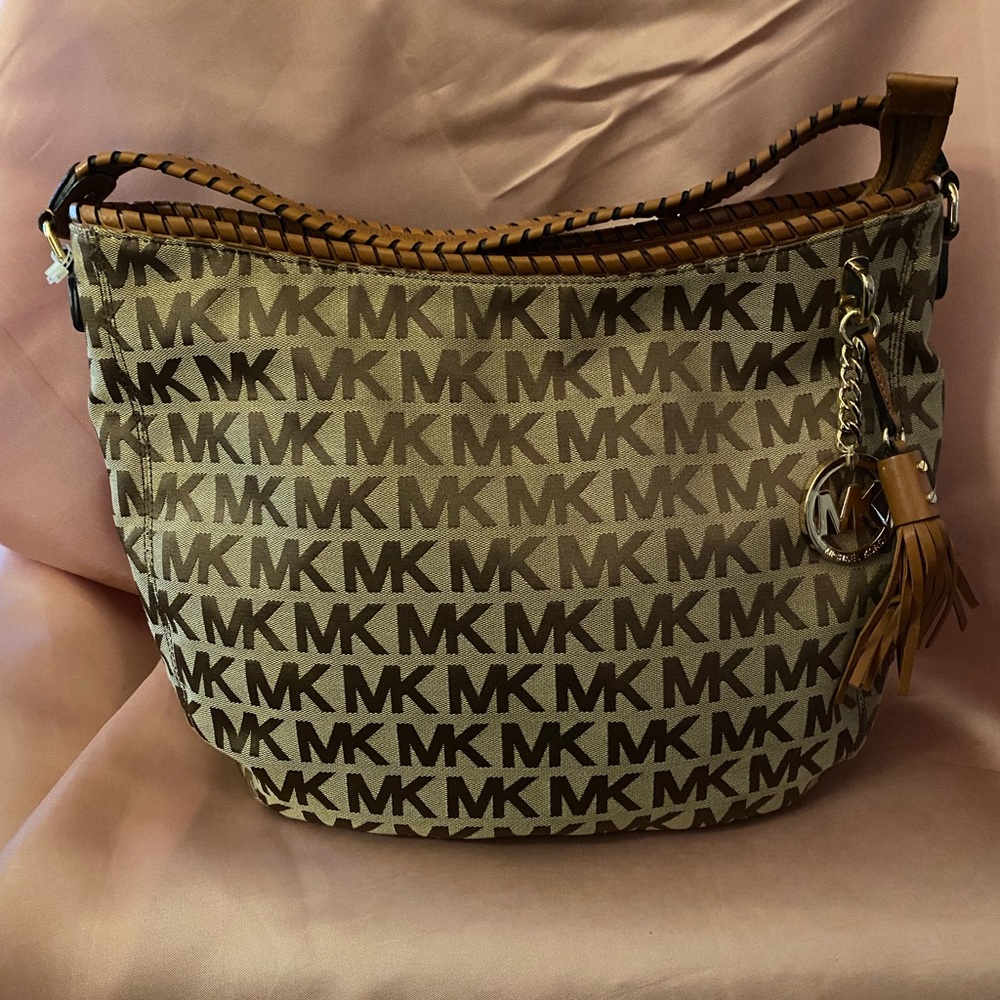 Michael Kors Signature Hobo Purse